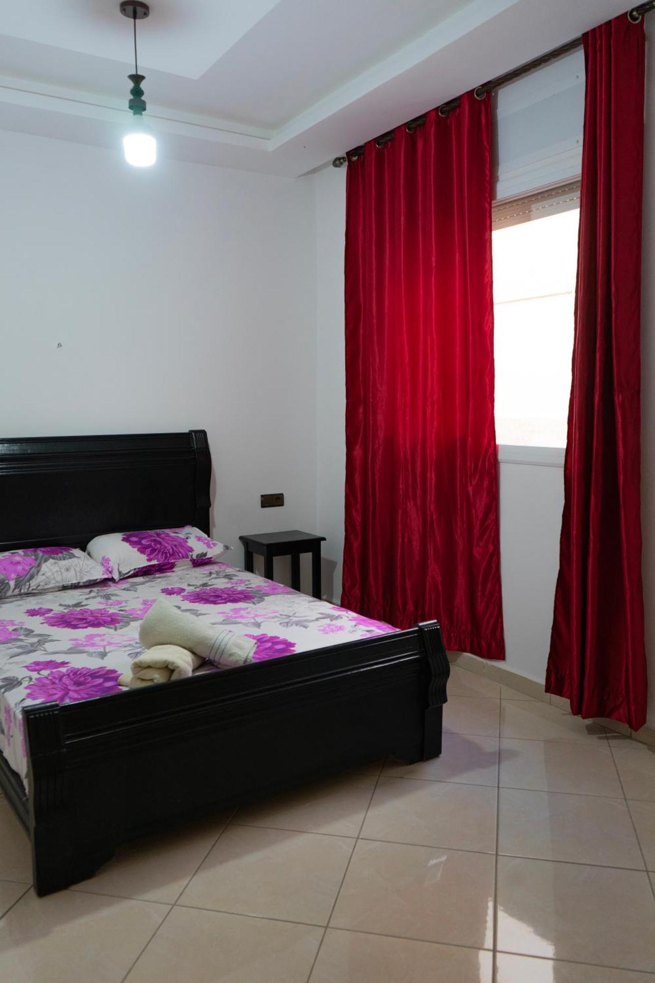 Enjoy Your Vacation Here, 1 Min To The Beach, Only For Families !! Martil Exterior foto